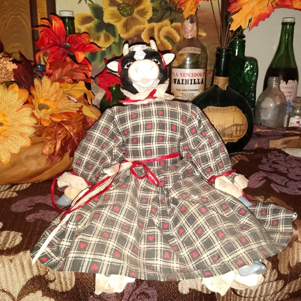 Vintage cow decor